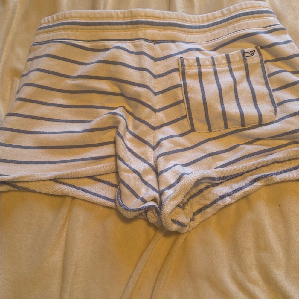Vineyard vines, Terry shorts - Picture 2 of 2